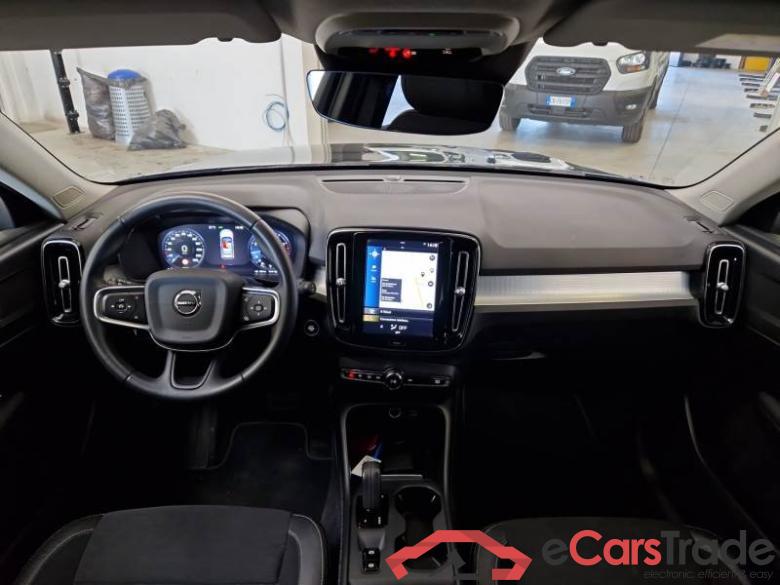 VOLVO XC40 / 2017 / 5P / SUV T3 GEATRONIC BUSINESS PLUS #3