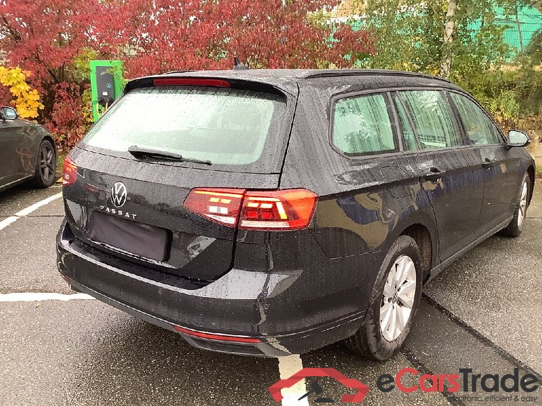 Passat Variant Conceptline 2.0 TDI 110KW MT6 E6d #2