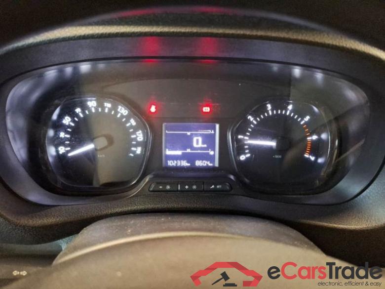 PEUGEOT EXPERT / 2016 / 4P / FURGONE 2.0 BLUEHDI 120 PRO STANDARD #4