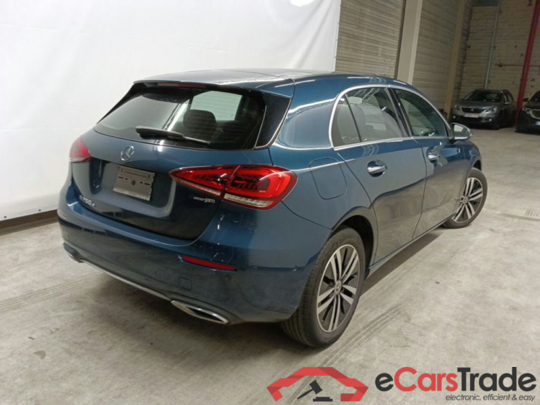 Mercedes-Benz A-Klasse A 250 e 5d #2