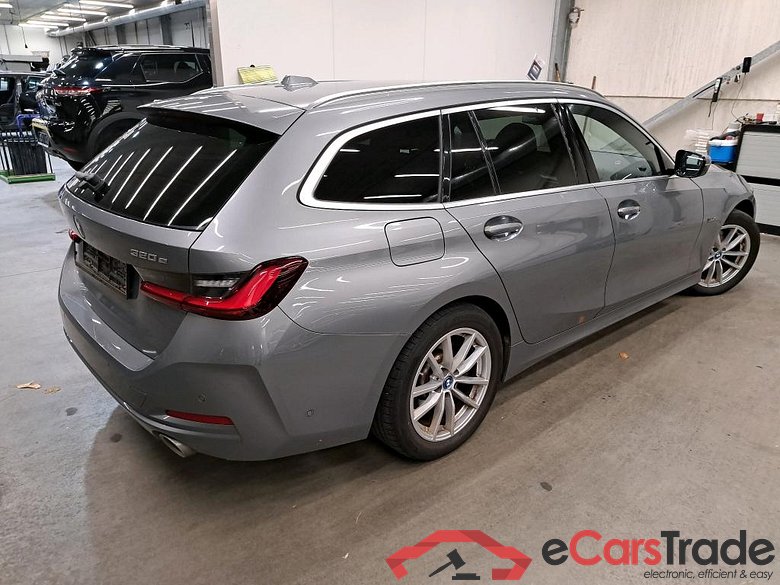 BMW - BMW 3 TOURING 320e 204PK Pack Comfort With Vernasca Sport Seats & Heated Steering Wheel & Comfort Pack & Driving Assistant & Parking Assistant Pack & Active Cruise * HYBRID * #2