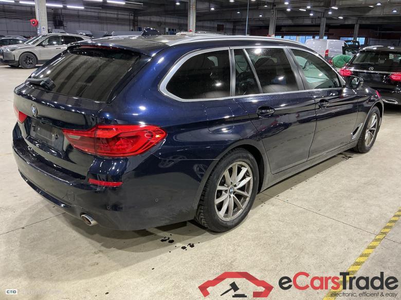 BMW 5 TOURING DIESEL - 2017 520 dA MHD AdBlue #4