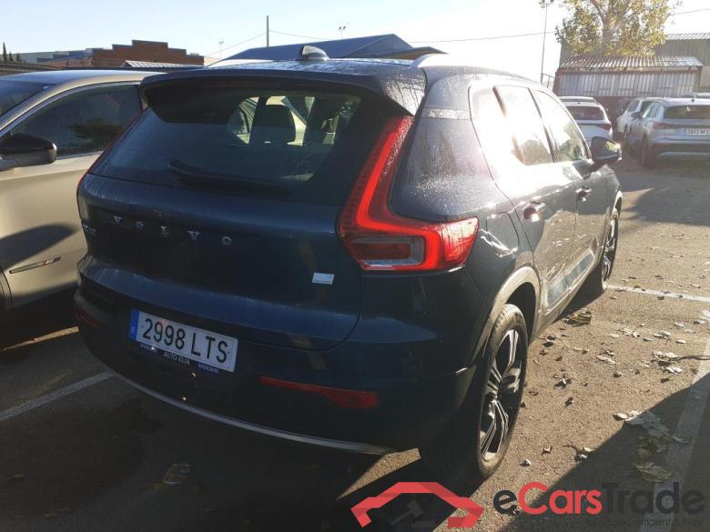 VOLVO XC40 / 2017 / 5P / todoterreno 1.5 T4 Twin Recharge Inscription Auto #2
