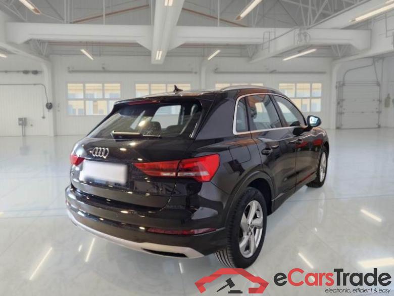 AUDI Q3 / 2018 / 5P / SUV 35 TDI S TRONIC BUSINESS ADVANCED #2