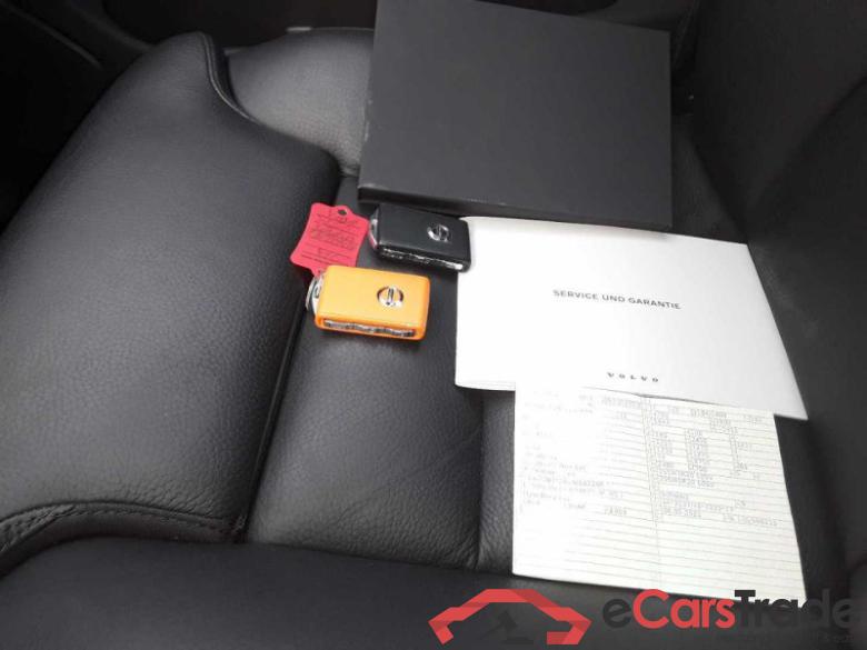 Volvo XC60 (03.2017->) DE - SUV5 B5 (Benzin) AWD EU6d, Ultimate Dark Mild-Hybrid (EURO 6d), (Facelift) #5