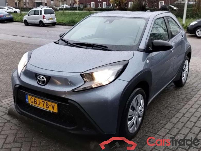 TOYOTA Aygo X 1.0 VVT-i MT Play #1