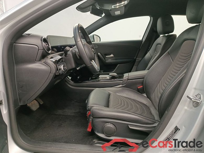 Mercedes-Benz A-Klasse A 250 e Business Solution 5d #3
