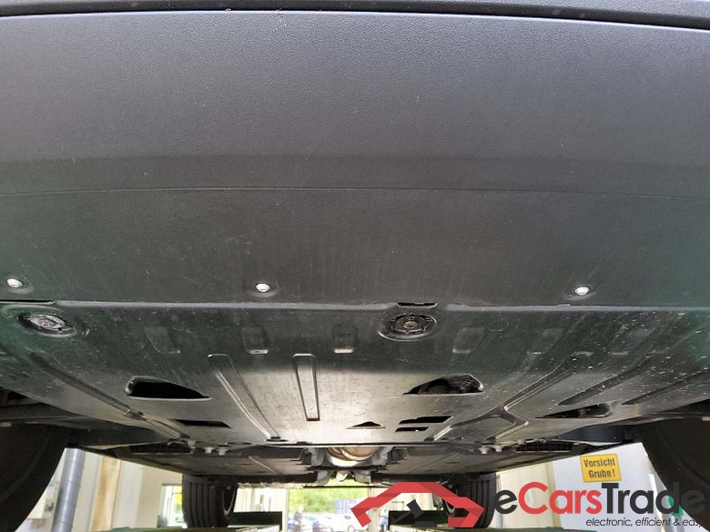 Volvo XC40 (2017->) DE - SUV5 B4 2WD EU6d, Plus Dark (EURO 6d), (Facelift) 2022 - 2024 #5