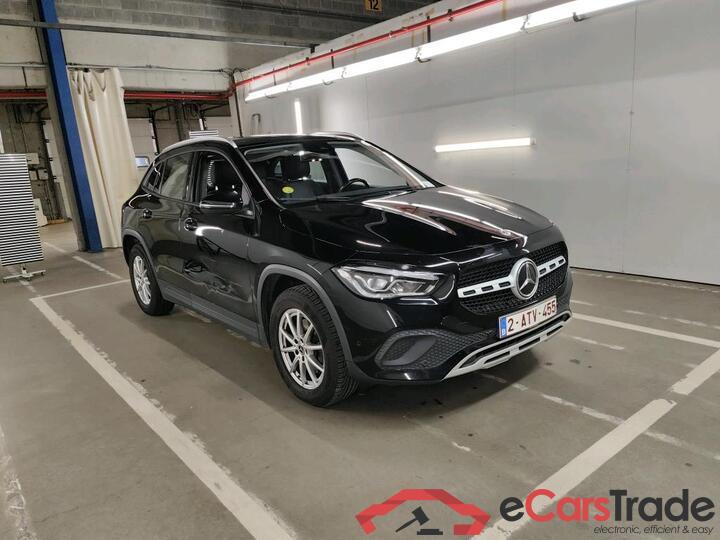 Mercedes GLA 180d Aut. Pano LED-Xenon Widescreen Navi 1/2 Leather KeylessGo Camera Klima PDC ... #2