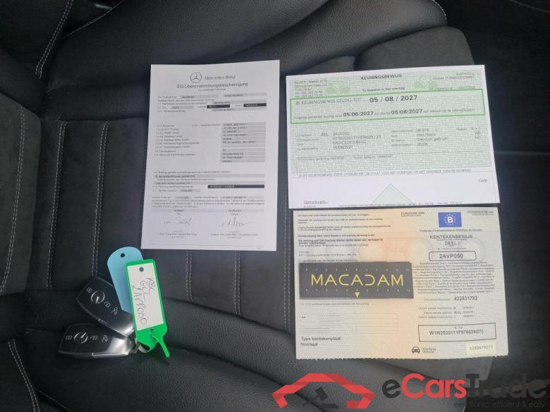 MERCEDES - MER GLC COUPE 300 de 306PK DCT 4MATIC AMG Line Pack Premium Plus & Driving Assistance Plus & Night & Head Up & Burmester & 360 Camera & Towing Hook With ESP  * HYBRID  * #4