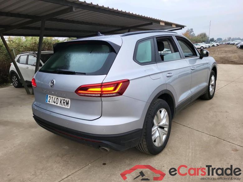 VOLKSWAGEN Touareg / 2018 / 5P / todoterreno Pure 3.0 TDI 170kW (231CV) Tip 4Motion #2