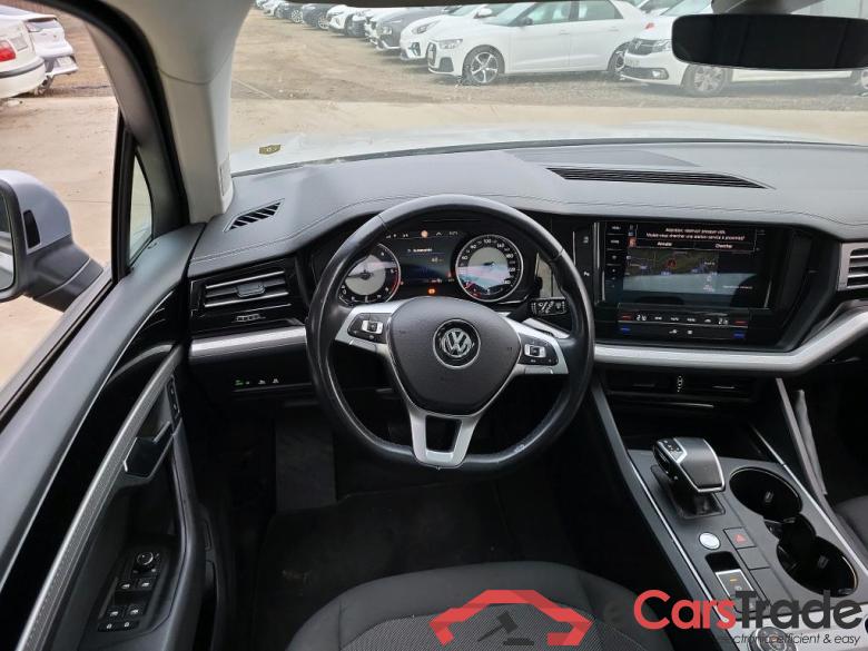 VOLKSWAGEN Touareg / 2018 / 5P / todoterreno Pure 3.0 TDI 170kW (231CV) Tip 4Motion #3