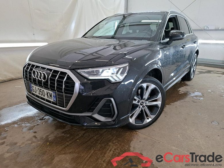 AUDI Q3 / 2018 / 5P / SUV 45 TFSI E 245 S TRONIC S LINE