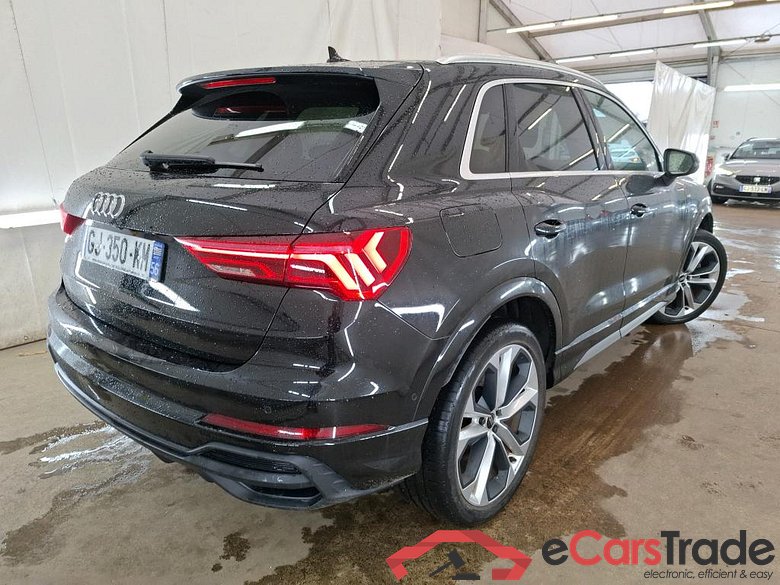AUDI Q3 / 2018 / 5P / SUV 45 TFSI E 245 S TRONIC S LINE #3