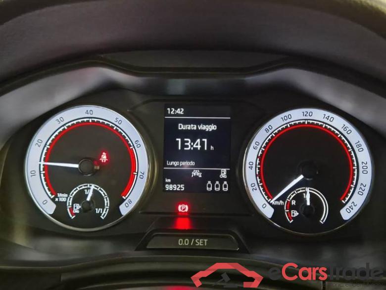 SKODA KAMIQ / 2019 / 5P / SUV 1.0 G-TEC 66KW MONTECARLO #4