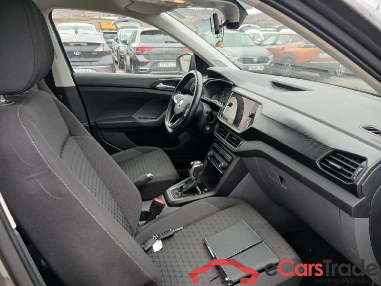VOLKSWAGEN T-Cross / 2018 / 5P / todoterreno Advance 1.0 TSI 85kW (115CV) DSG (AC) #6
