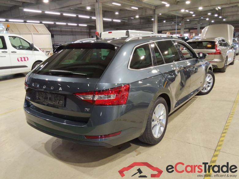 SKODA SUPERB COMBI 1.4 TSI PHEV 160KW DSG6 CLEVER #4