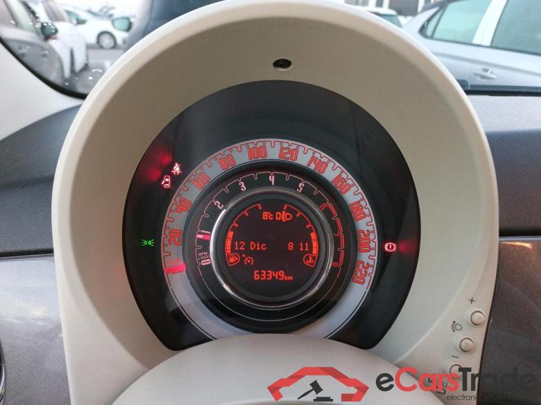 FIAT 500 / 2015 / 3P / berlina con portón Lounge 1.2 8v 51KW (69 CV) (AC) #4