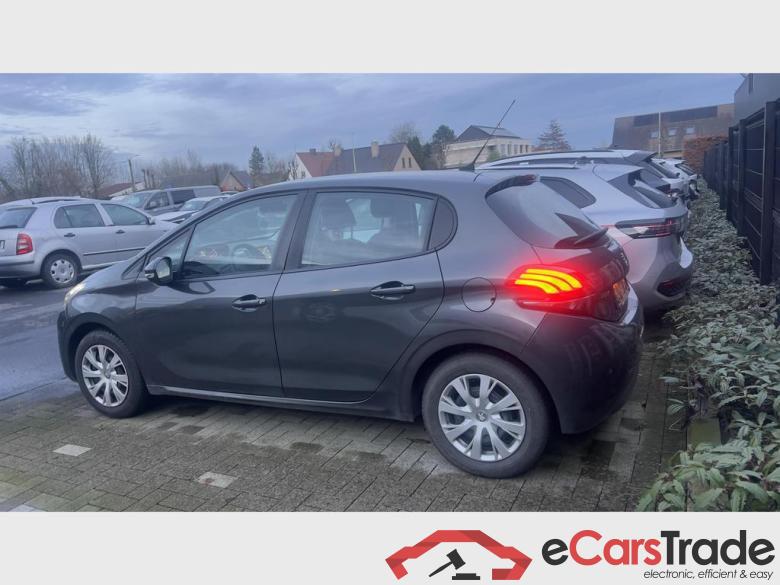 PEUGEOT 208 1.6 BlueHDi Active #3