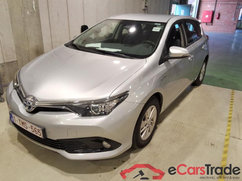 TOYOTA Auris 1.8i HSD Comfort E-CVT #1