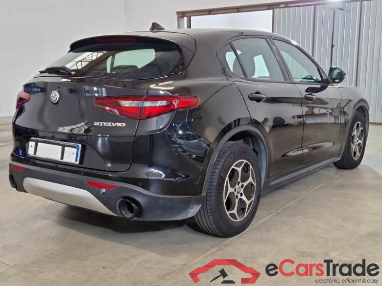 ALFA ROMEO STELVIO / 2017 / 5P / SUV 2.2 TD 160 CV SUPER BUSINESS AT8 RWD #2