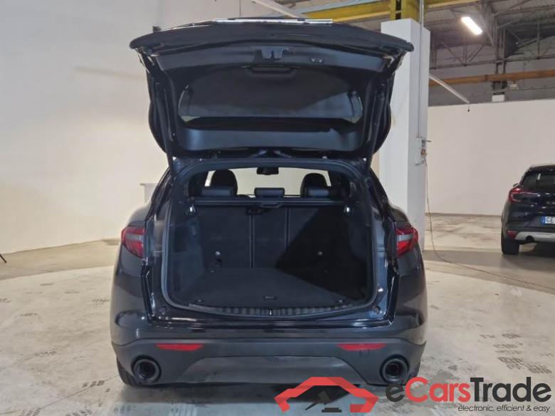 ALFA ROMEO STELVIO / 2017 / 5P / SUV 2.0 T 200 CV SPRINT AT8 Q4 #5