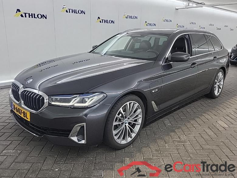 BMW 5-serie Touring 530e xDrive Business Edition Plus 5D 215kW #1