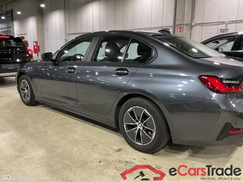 BMW 3-serie 2.0 318IA (115KW) BERLINE #3