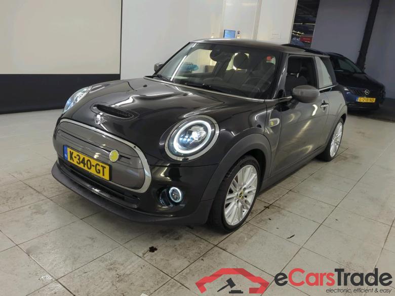 MINI Electric Essential 3d #1