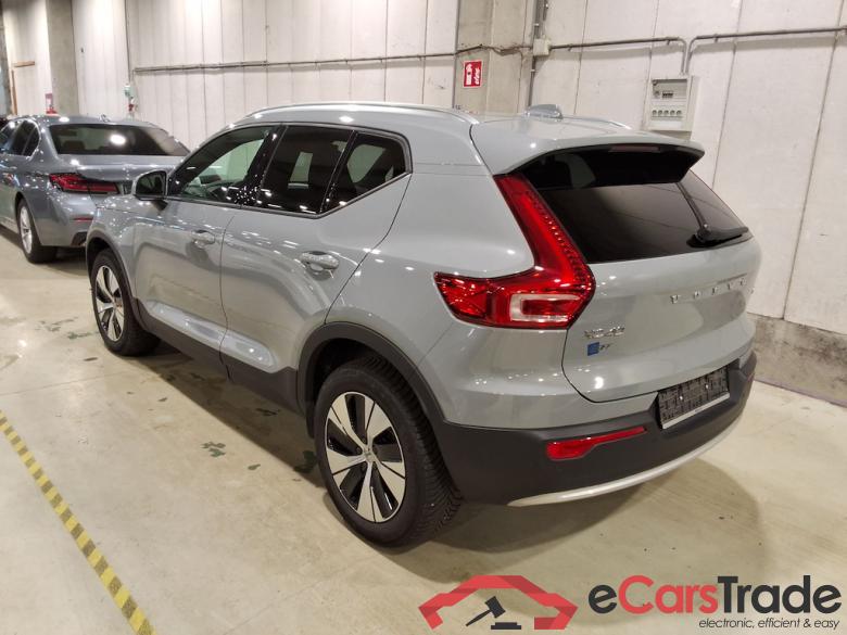 VOLVO XC40 1.5 T2 CORE LIMITED EDITION AUTO #2