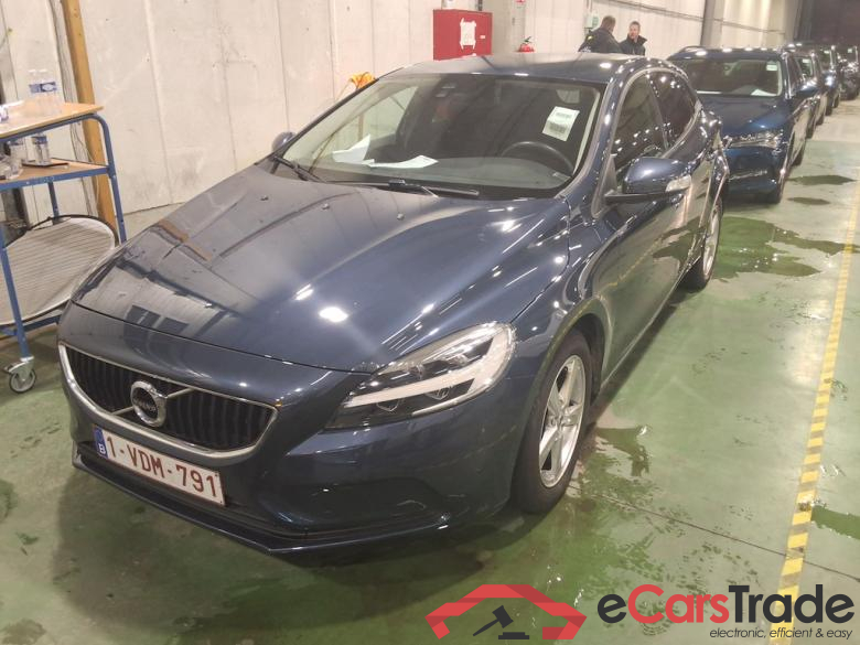 VOLVO V40 - 2016 2.0 T2 Black Edition GPF (EU6d-TEMP) STOCK