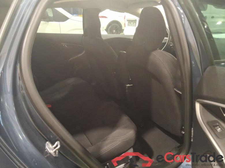 VOLVO V40 - 2016 2.0 T2 Black Edition GPF (EU6d-TEMP) STOCK #5