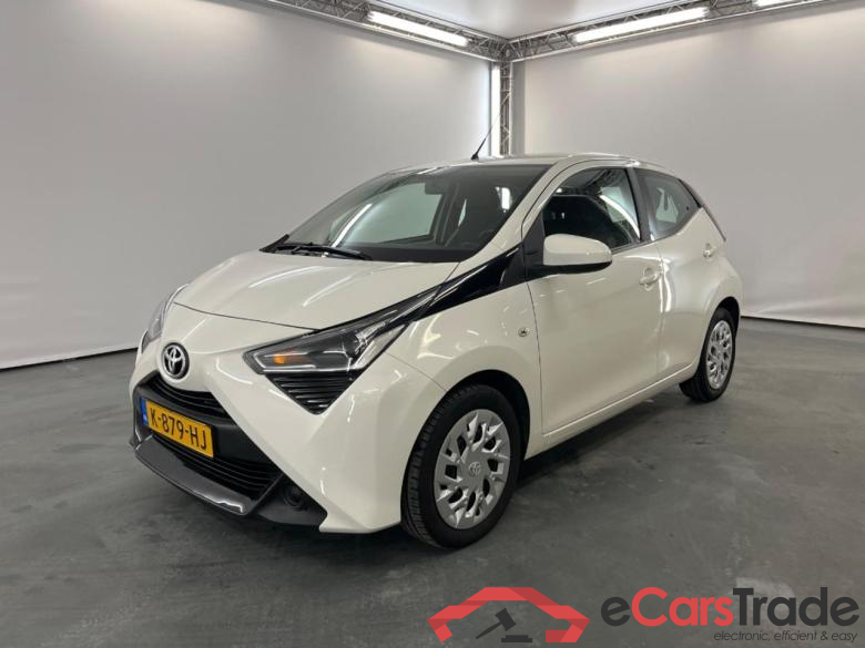 TOYOTA Aygo 1.0 VVT-i x-play