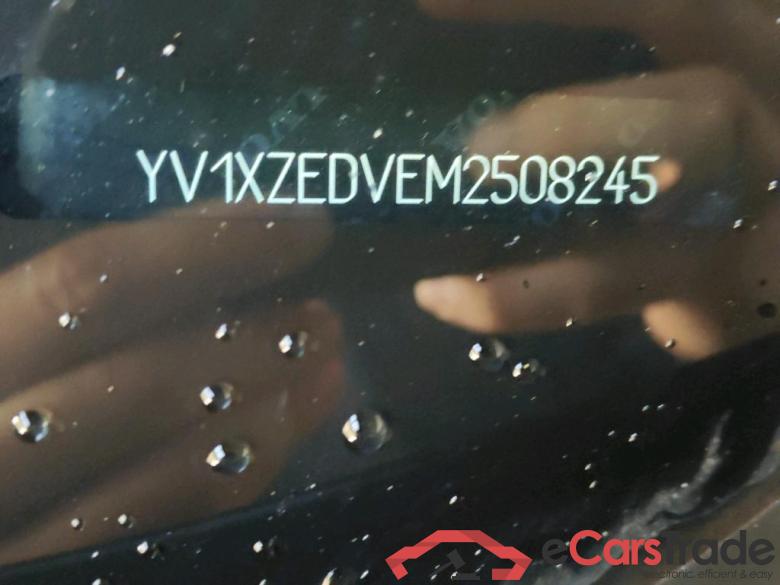 Volvo XC40 Recharge P8 AWD R-Design 5d + Pano #6