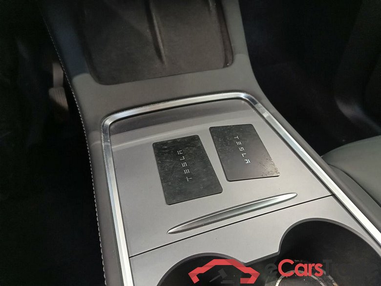 TESLA MODEL Y 72.5 kWh Dual Motor Long Range (324 kW) 5d #4