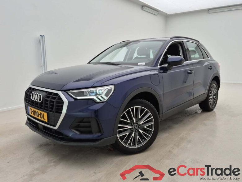 AUDI Q3 45 TFSI e Advanced Edition #1