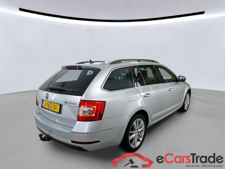 SKODA Octavia Combi 110 kW #5