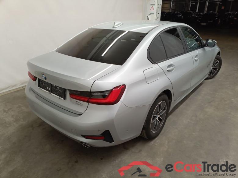 BMW 3 Reeks Berline 318dA (110 kW) 4d #2