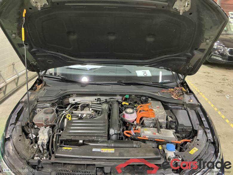 VOLKSWAGEN GOLF VIII 1.4 EHYBRID STYLE BUSINESS DSG #6