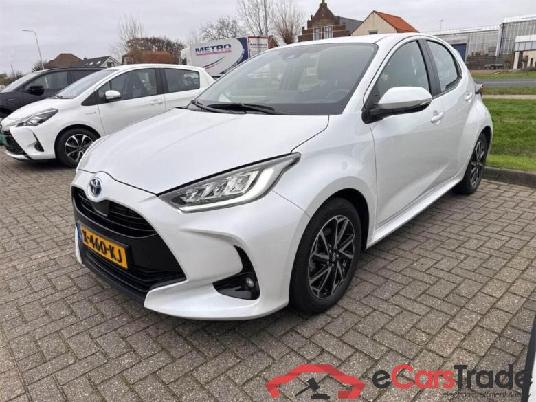 TOYOTA YARIS 1.5 Hybrid Dynamic #1