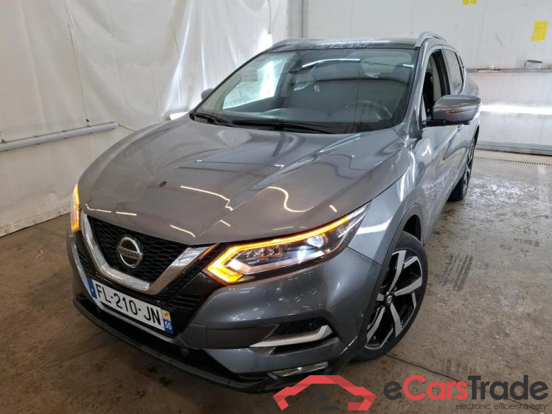 NISSAN Qashqai / 2017 / 5P / Crossover 1.3 DIG-T 160 DCT Tekna