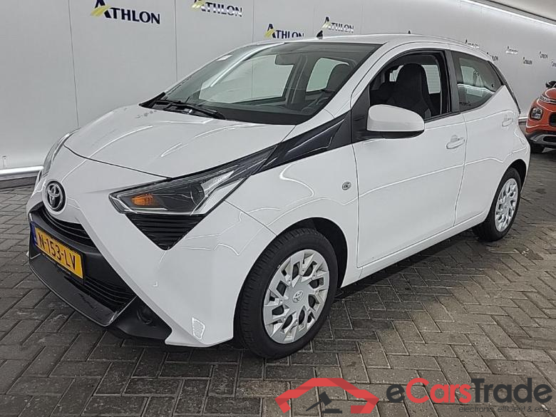 TOYOTA Aygo 1.0 VVT-i x-play 5D 53kW