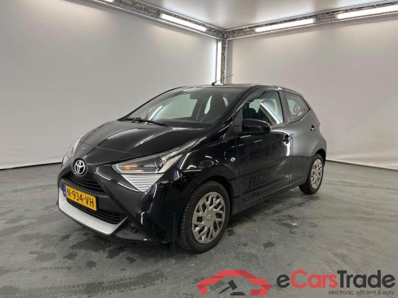 TOYOTA Aygo 1.0 VVT-i x-play
