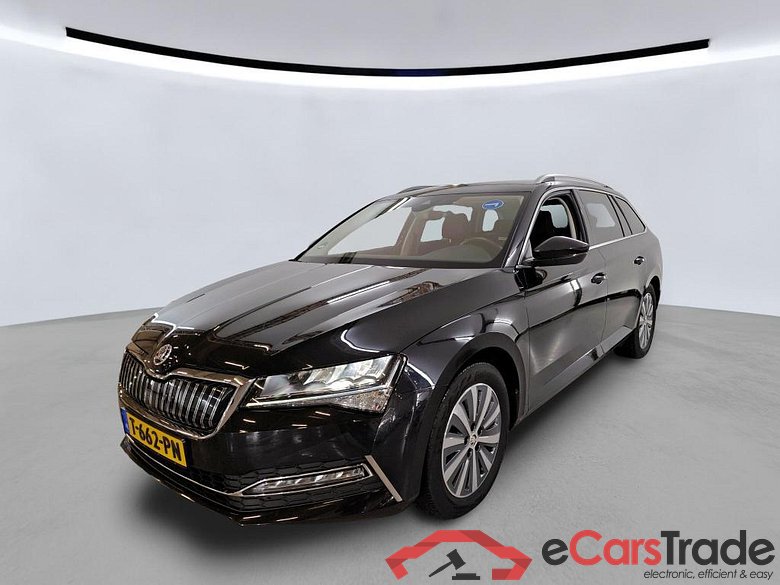 SKODA Superb Combi 115 kW #1