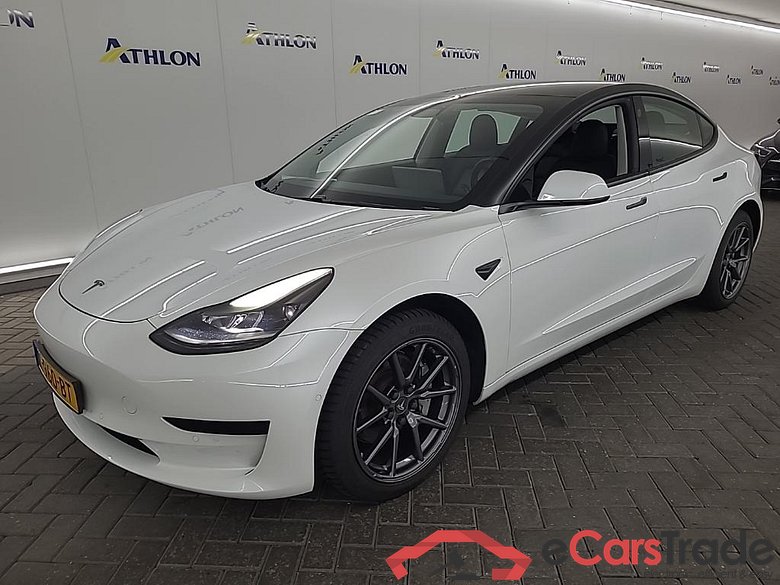 Tesla Model 3 Standard Range Plus RWD 4D 225kW