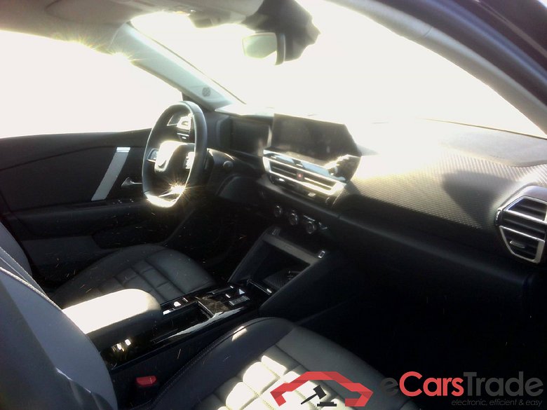 Citroen C4 MAX 1.2 Micro hybride Essence/Electrique 136hp #3