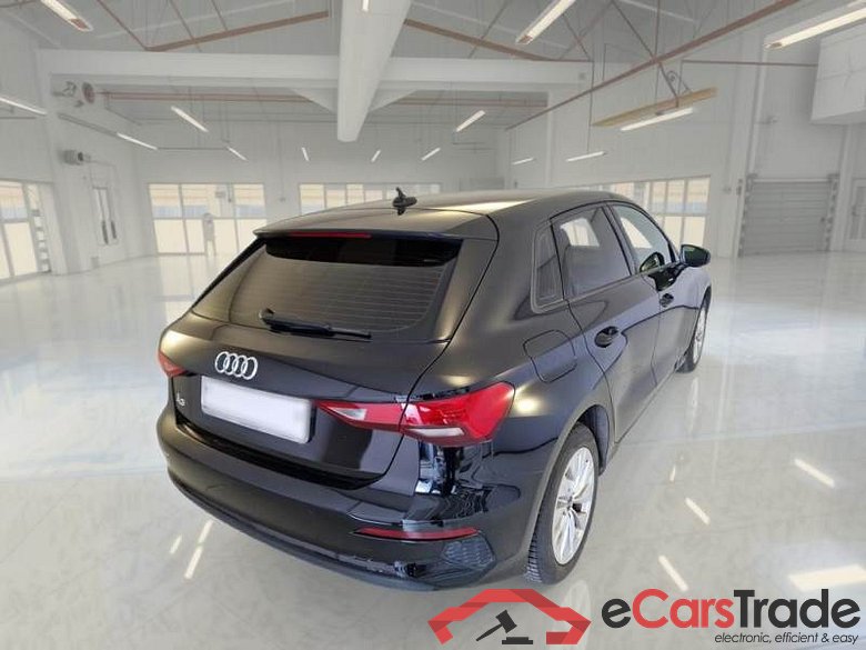 AUDI A3 / 2020 / 5P / BERLINA 40 TFSI E S TRONIC BUSINESS S.BACK #2