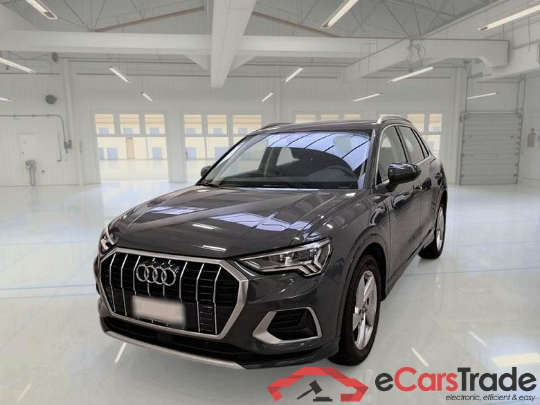 AUDI Q3 / 2018 / 5P / SUV 35 TFSI S TRONIC BUSINESS ADVANCED #1