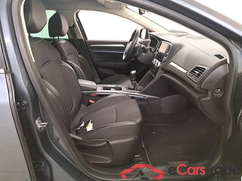 Renault Mégane Estate TCe 140 Intens 5d #3