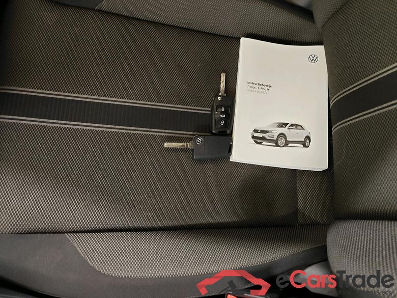 Volkswagen T-Roc 1.5 TSI 110kW DSG Style Business 5d #4